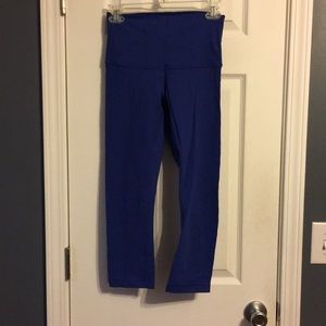 Lululemon Capri blue yoga pant